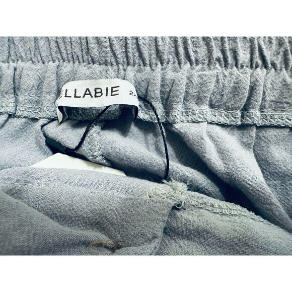 Cellabie Women's Cuffed Capri Pants Plus Size 2X Crepe Texture Slash Pockets - Picture 6 of 6